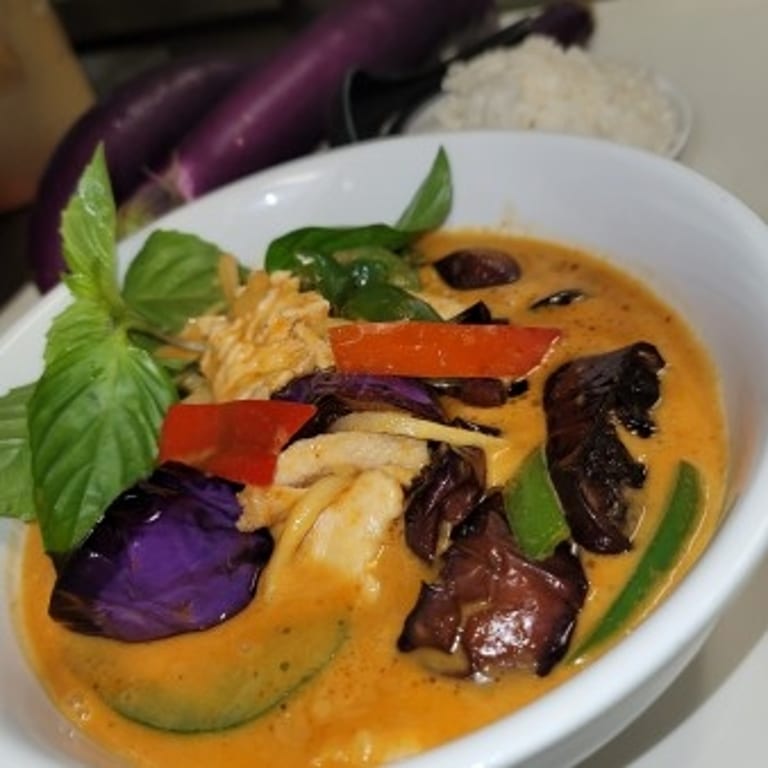 Delicious Curry Dishes at Our Restaurant