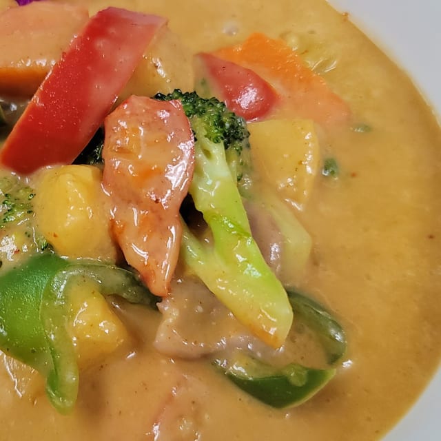 CURRY SURPRISE HALF PAN.