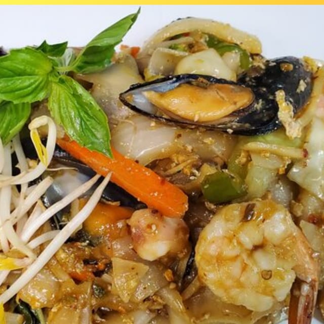 DRUNKEN NOODLE HALF PAN.