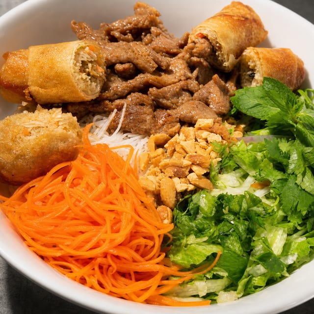 Vietnamese Noodle Salad -Mi Boon.